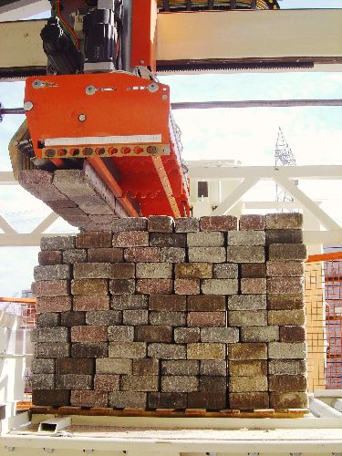 SISTEMA DI IMPILAMENTO E CONFEZIONAMENTO PER MATERIALI INVECCHIATI